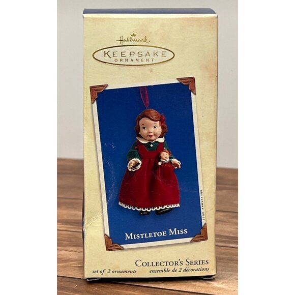 2003 HALLMARK KEEPSAKE ORNAMENT QX8219 MISTLETOE MISS BY NINA AUBE LITTLE GIRL - Picture 1 of 11